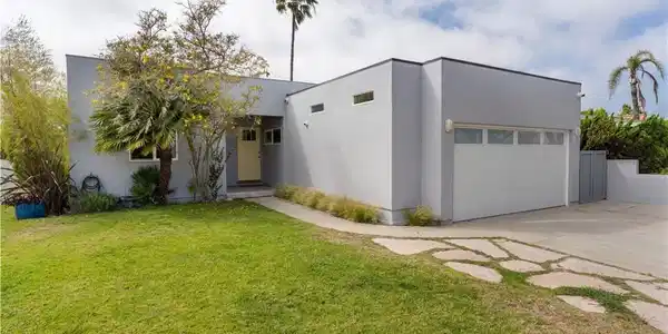 929 Lomita