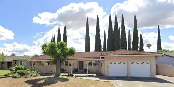 808 Ventura Dr