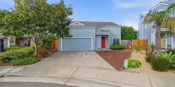 1621 Schooner Court