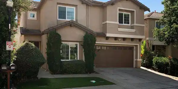 2218 Charter Way
