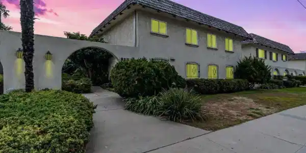 620 W Gonzales Road