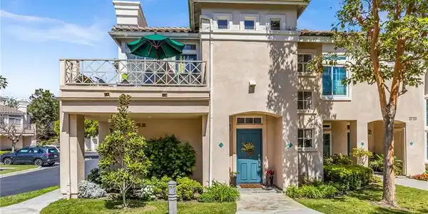 218 Shorebreaker Drive