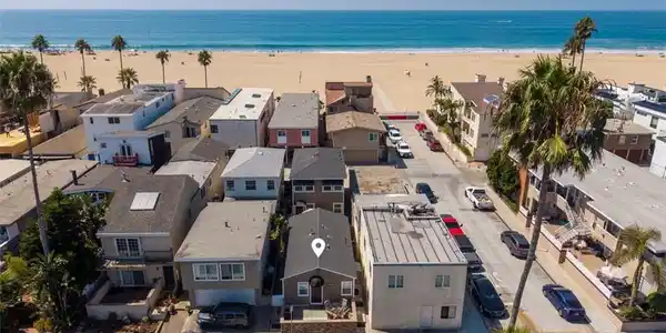 1527 W Balboa