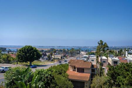 2702 Bay Canyon Ct