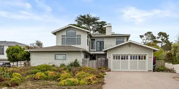 3053 Cormorant Road