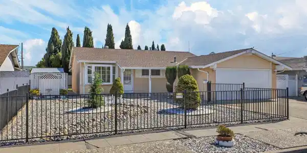 1880 Dove Way
