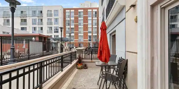 450 J St