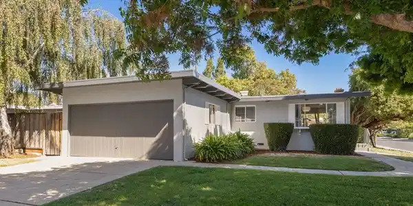 432 Victory Avenue