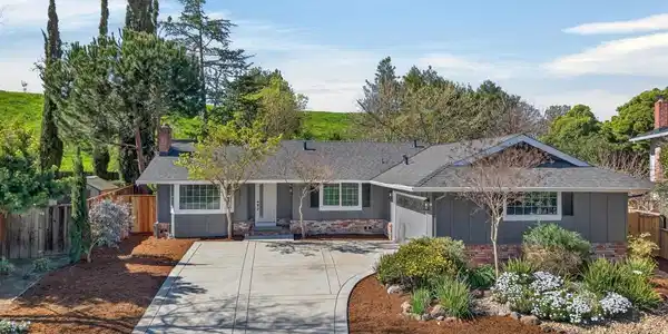 1911 Meredith Ct