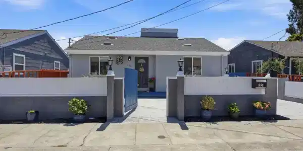 916 Bataan Ave