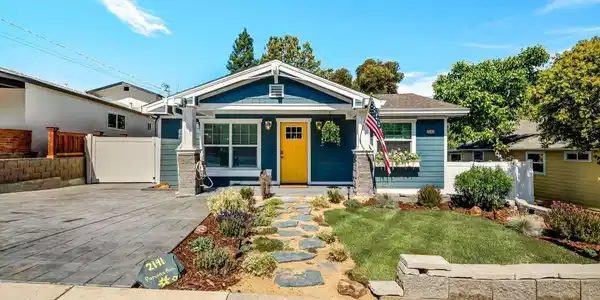 2141 Pomona