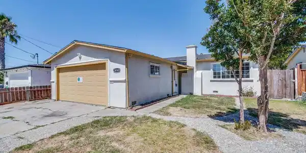 36569 Beutke Drive