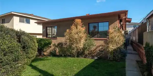 18528 Kingsdale