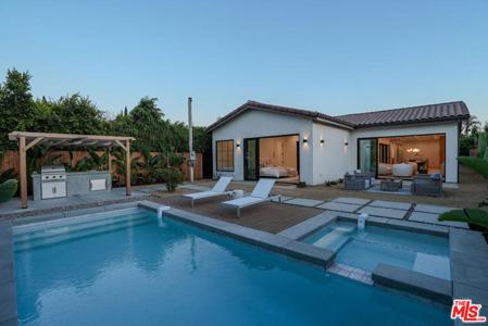 4936 Coolidge Avenue