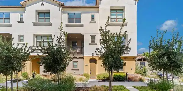 382 Camarillo Terrace
