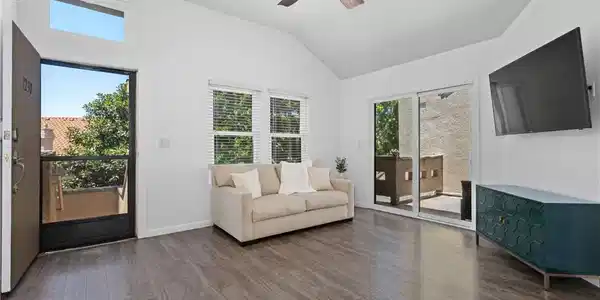 1062 Calle Del Cerro