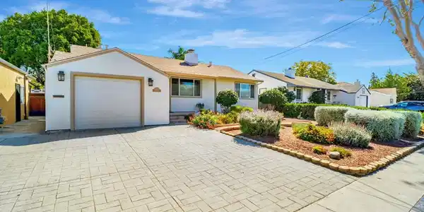 17316 Via Flores
