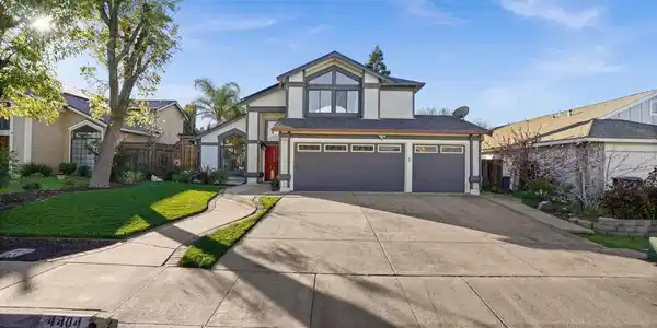 4404 Deerfield Dr