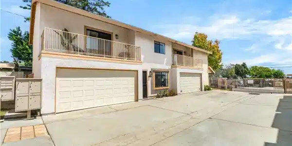 1425 E 23rd
