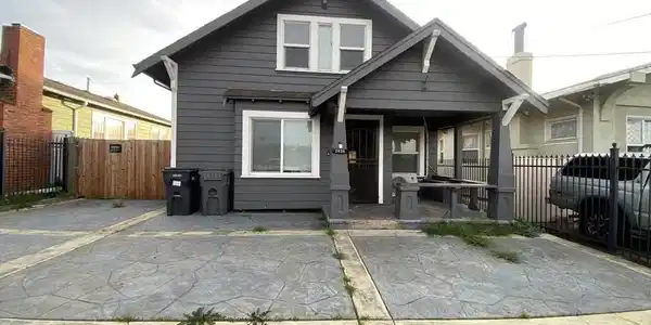 2639 Harold St