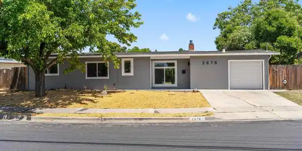 2678 Mayfair Ave