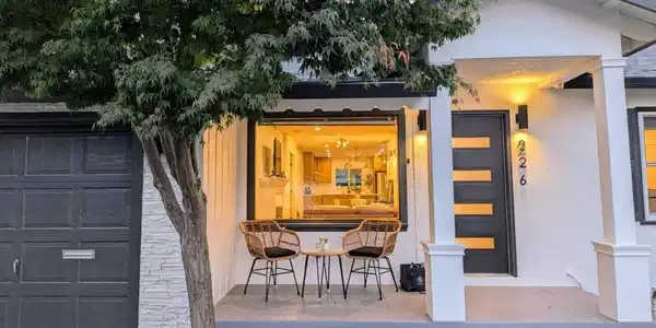 226 Roble Avenue