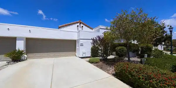 4044 Aeolia Way