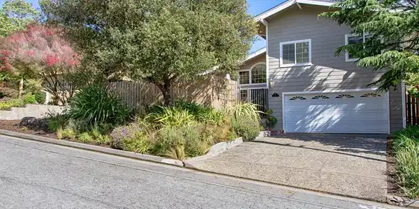 142 Thunderbird Drive