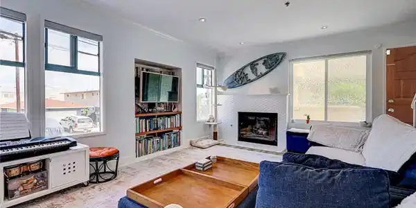4746 W 173rd