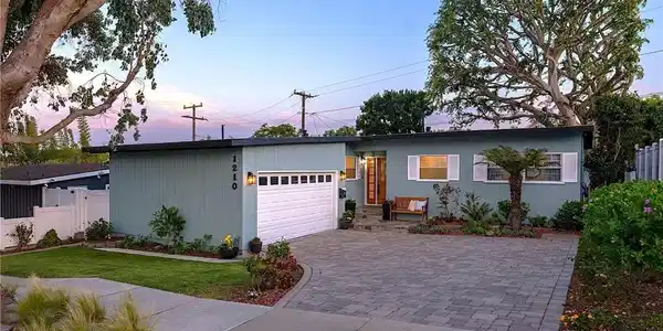 1210 Keats Street