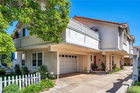 2514 Vanderbilt Lane
