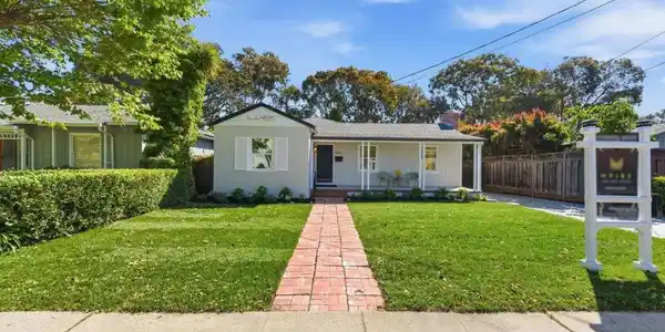 3035 Flores Street