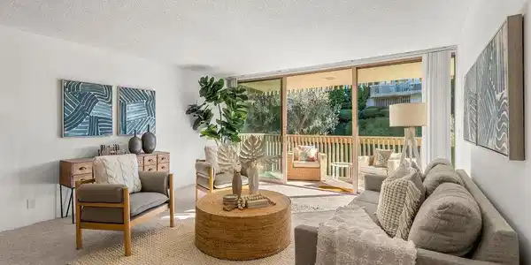 6542 Ocean Crest Drive