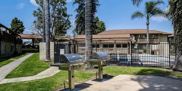 615 Fredricks Ave.