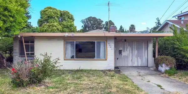 4521 Canyon Rd