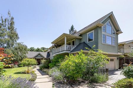 587 Sequoia Avenue