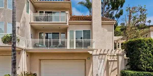 638 Palisades Drive