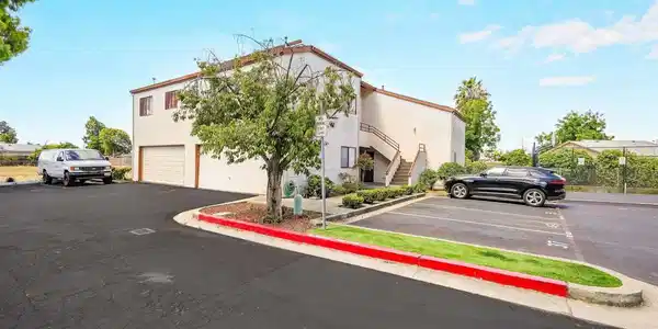 27949 Thornton Ct