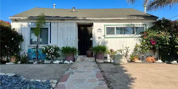 528 S Ash Avenue