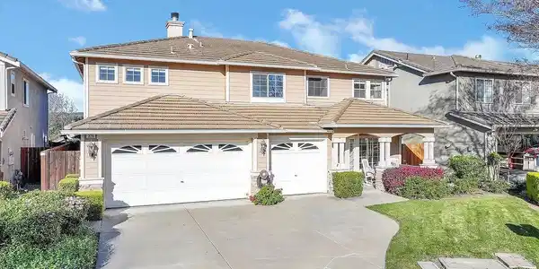 326 Liveoak Court