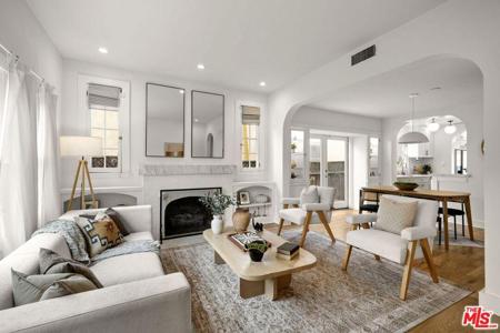 911 Superba Avenue