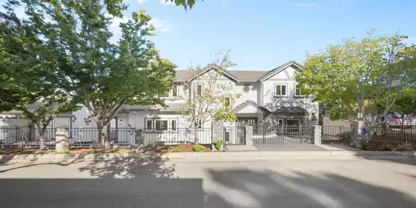 70 Ensenada Road