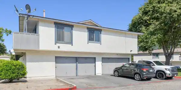 3423 Del Este Way