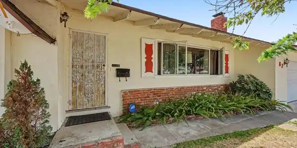 82 E Shasta Street
