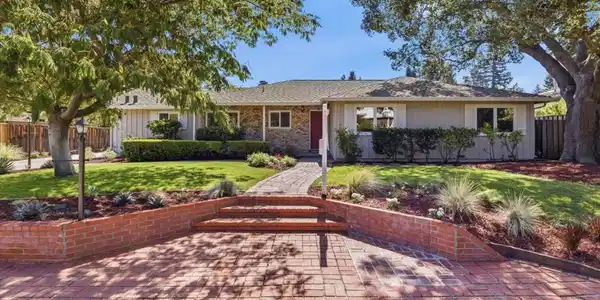 135 Pineview Lane