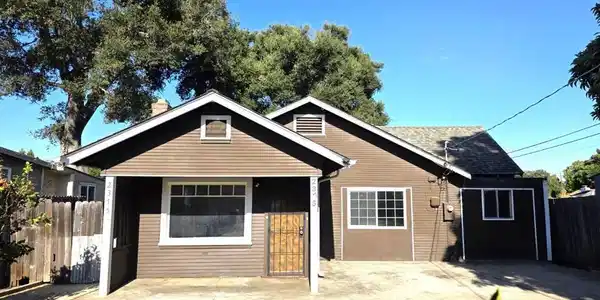 2375 Palo Verde Avenue