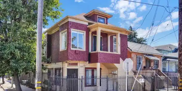 2542 Filbert St