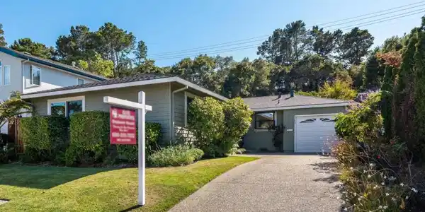 2704 Sunset Terrace