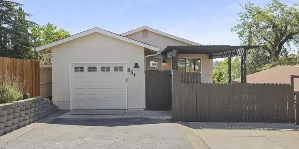 854 Shell Ave