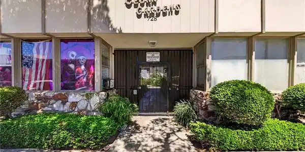 728 Cedar